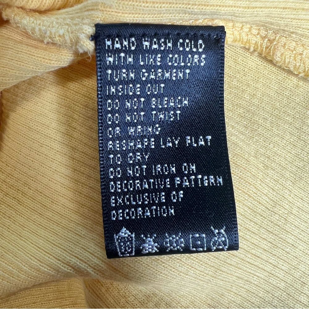 August Silk Yellow Camisole with Lace Trim Y2K feminine layering top - Picture 6 of 8